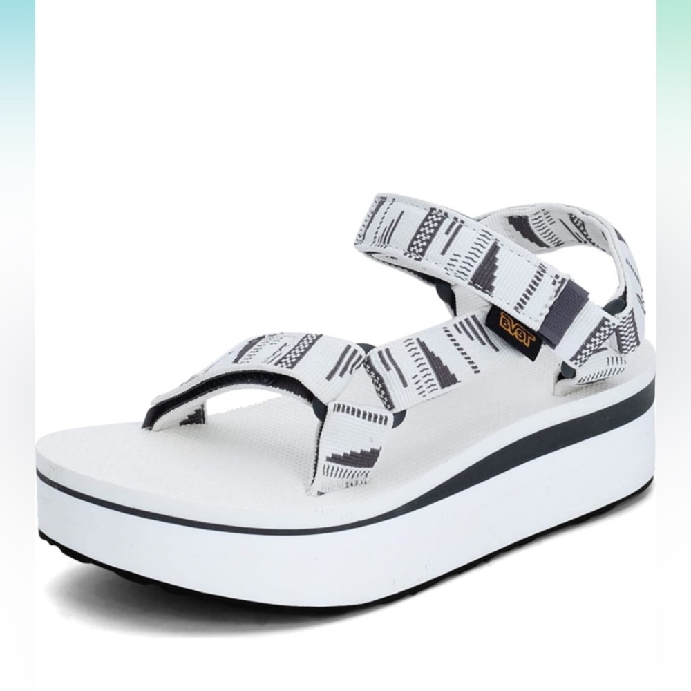 Like New Women Size 8 Teva Universal Flatform Sandal
